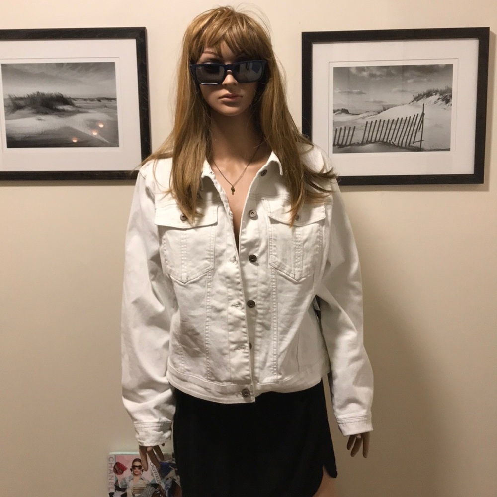 NWT WHITE JEAN JACKET